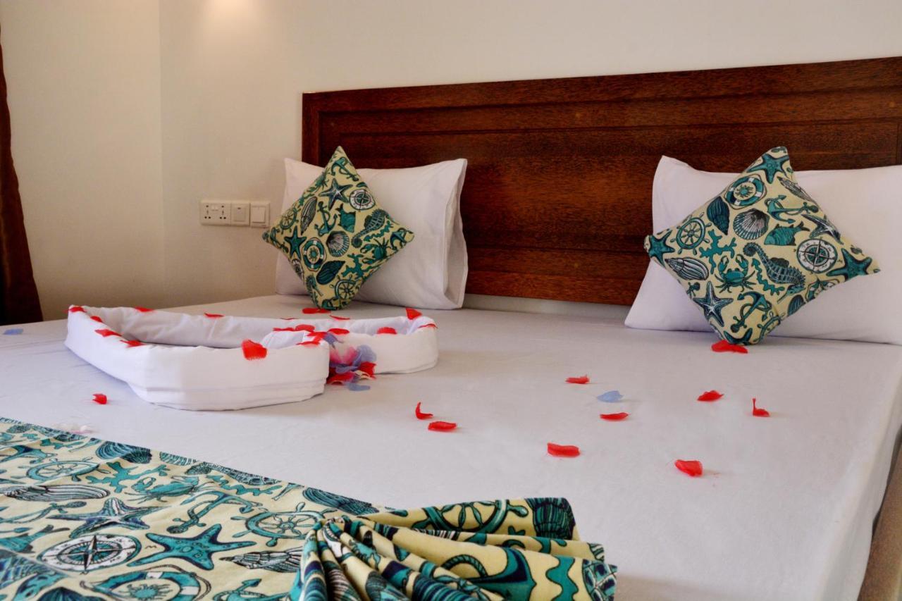 Zanoceanique Hotel มาเทมวu ภายนอก รูปภาพ