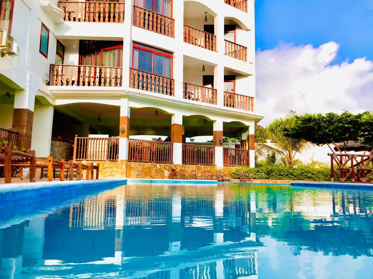 Zanoceanique Hotel มาเทมวu ภายนอก รูปภาพ