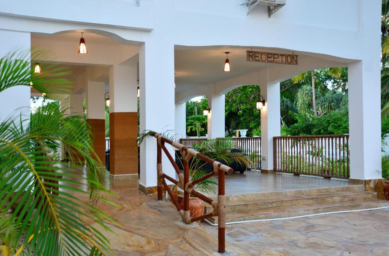 Zanoceanique Hotel มาเทมวu ภายนอก รูปภาพ