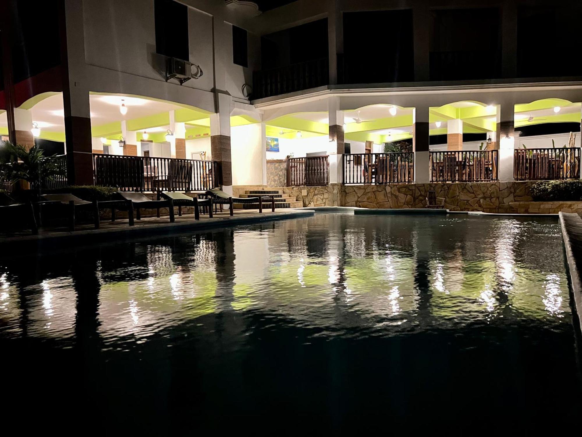 Zanoceanique Hotel มาเทมวu ภายนอก รูปภาพ